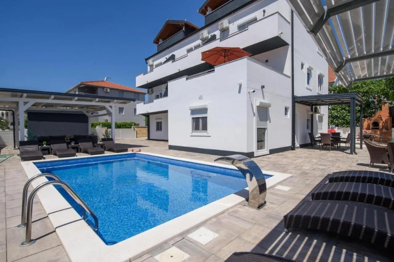 Apartment In Okrug Gornji With Sea View, Balcony, Air Conditioning, Wifi 5134-5 Trogir