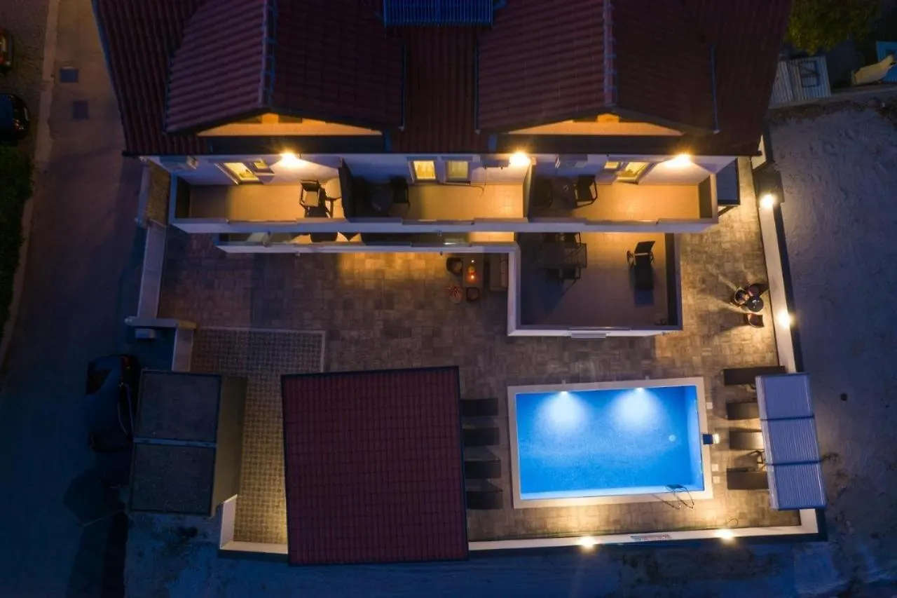 Apartment In Okrug Gornji With Sea View, Balcony, Air Conditioning, Wifi 5134-5 Trogir