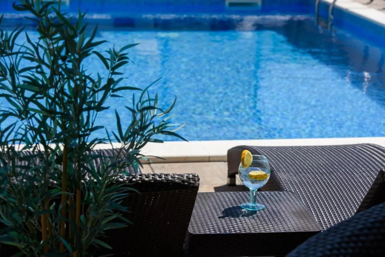 Apartment In Okrug Gornji With Sea View, Balcony, Air Conditioning, Wifi 5134-5 Trogir
